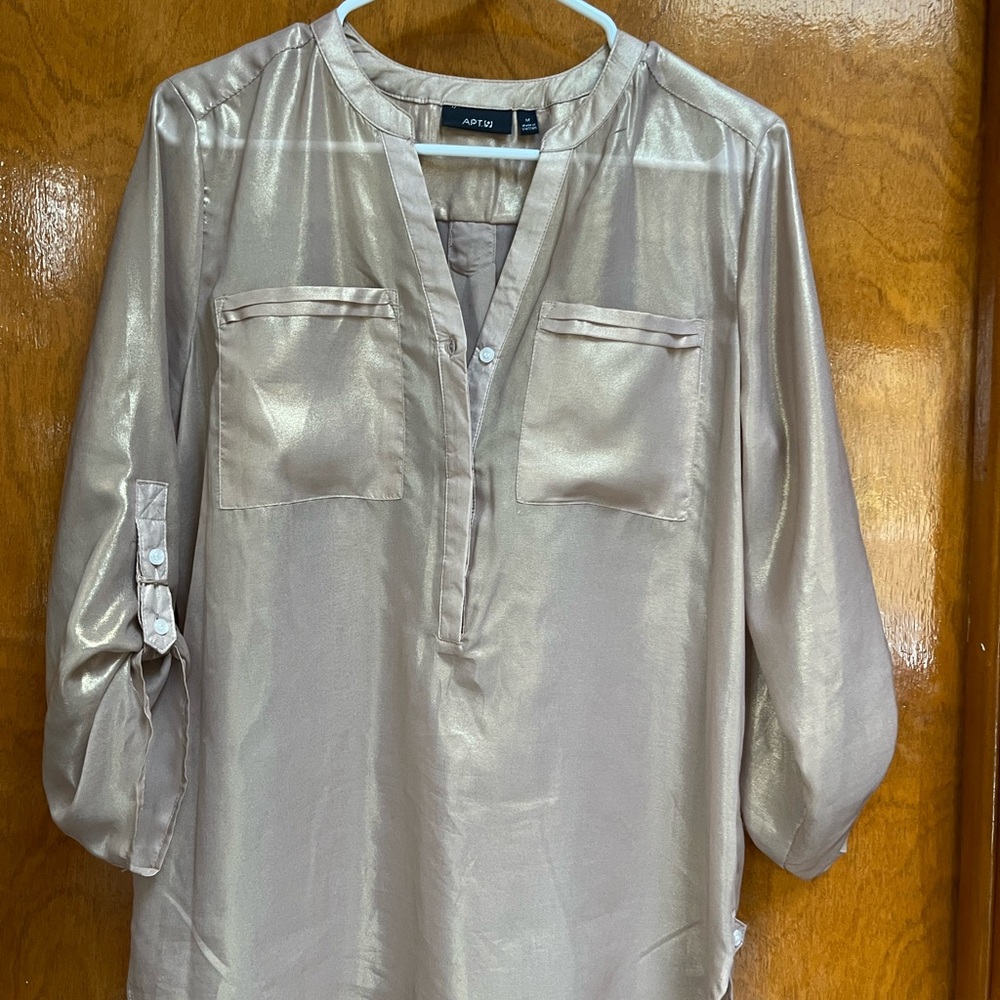 Apt. 9 Shiny Gold Top